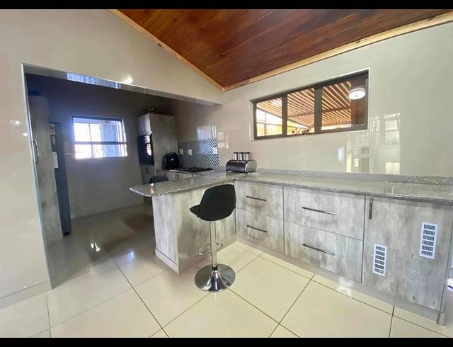 3 BEDROOM HOUSE FOR SALE IN FERNWOOD